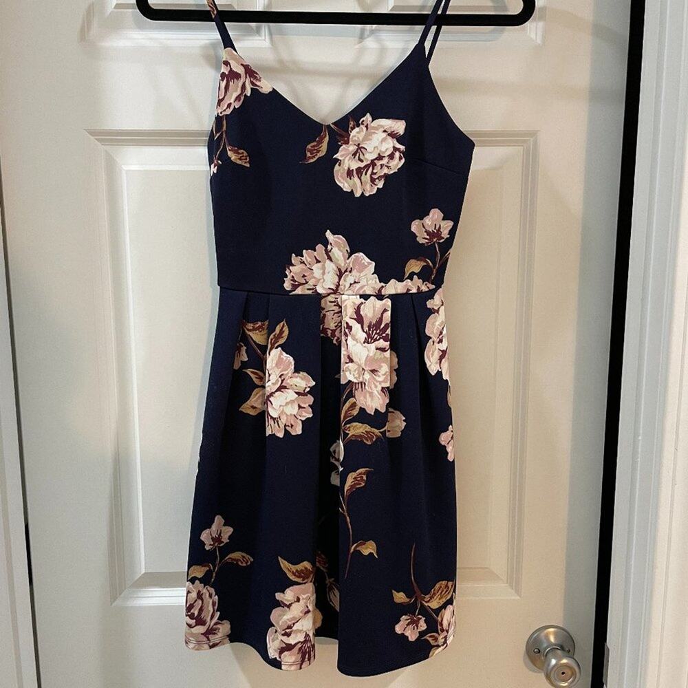 Monteau Navy Floral Dress Size Small